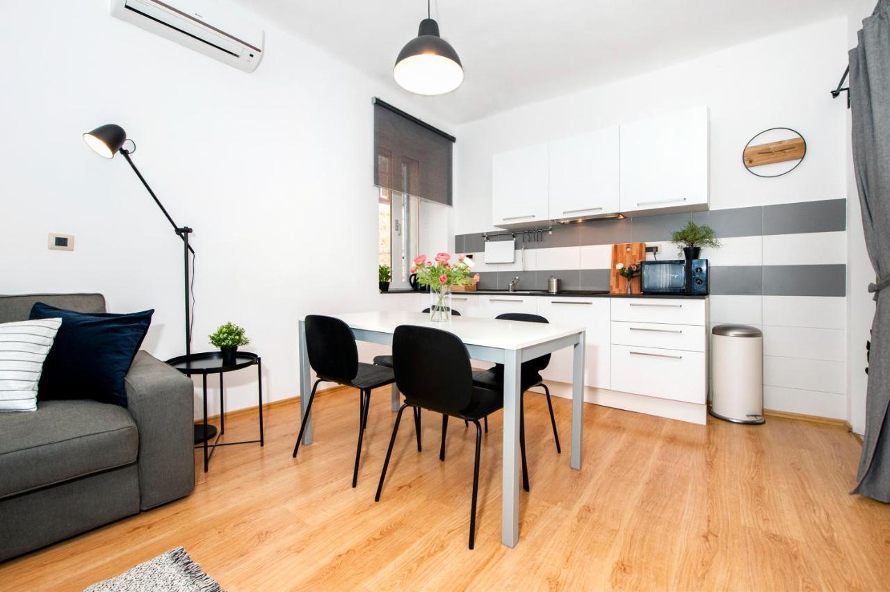 Apartment Mimi Ровінь Екстер'єр фото